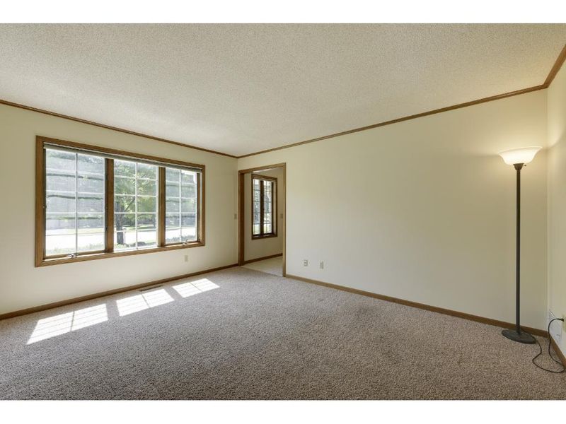 12781 Ethelton Way, Apple Valley, MN 55124