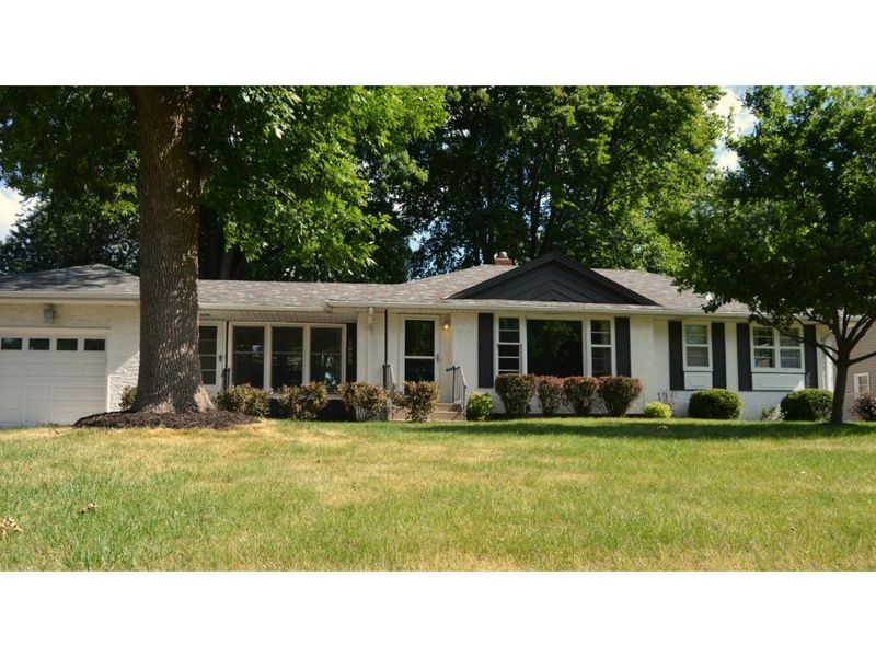 1985 Glenpaul Ave, Arden Hills, MN 55112