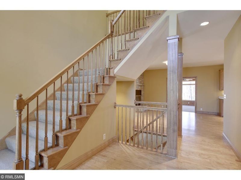 2891 Forest Rg, Chaska, MN 55318
