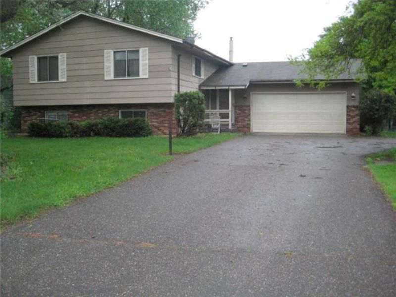 2701 Pearson Pw, Brooklyn Park, MN 55444