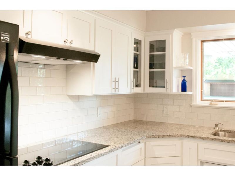 106 Hartman Cir NE, Fridley, MN 55432