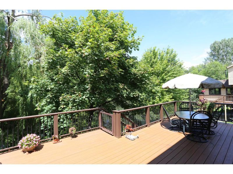 6420 White Dove Dr, Excelsior, MN 55331