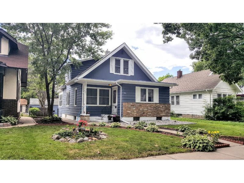 3223 Vincent Ave N, Minneapolis, MN 55412