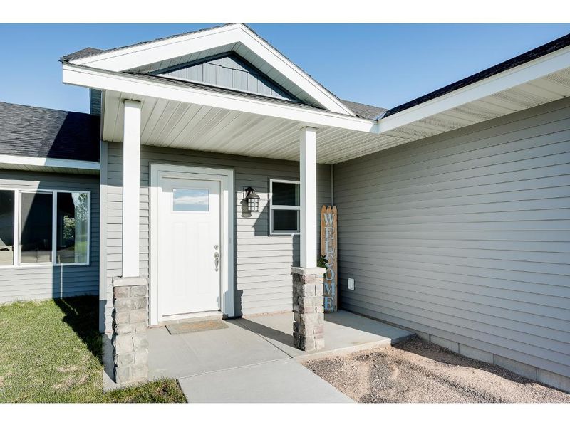 400 Ladd Ln, Osceola, WI 54020