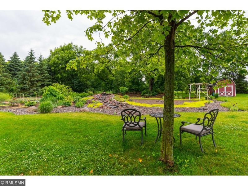 10550 Hidden Valley Dr, Rogers, MN 55374