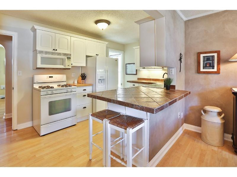 5428 Shoreview Ave, Minneapolis, MN 55417
