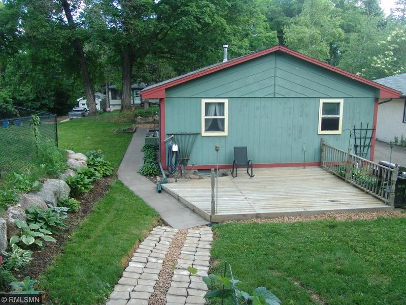 4651 Manchester Rd, Mound, MN 55364