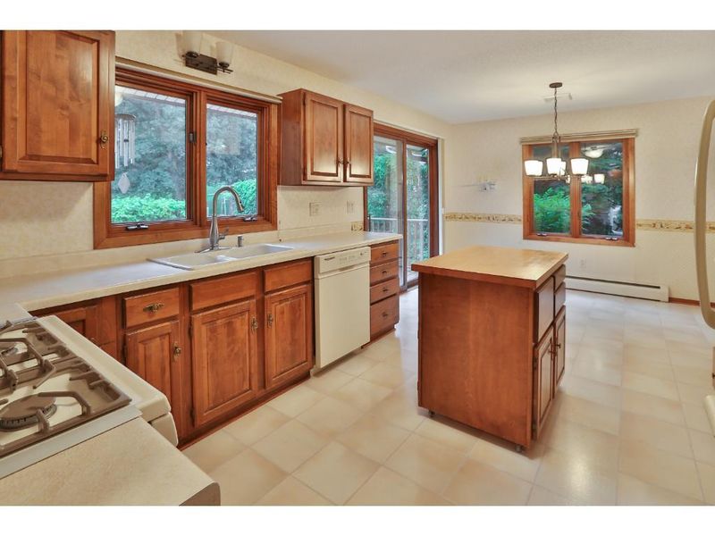 304 Demont Ave E, Little Canada, MN 55117