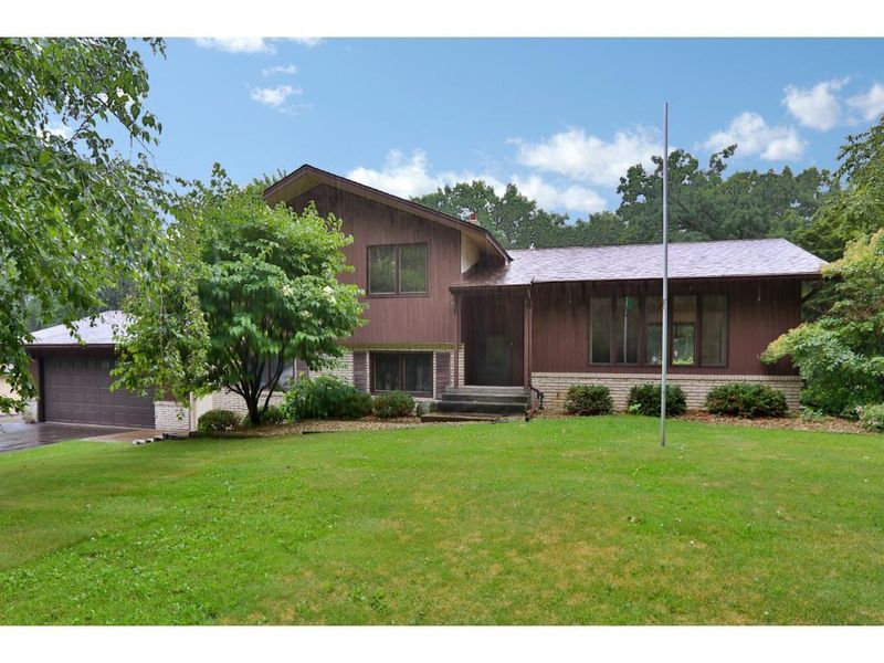 304 Demont Ave E, Little Canada, MN 55117