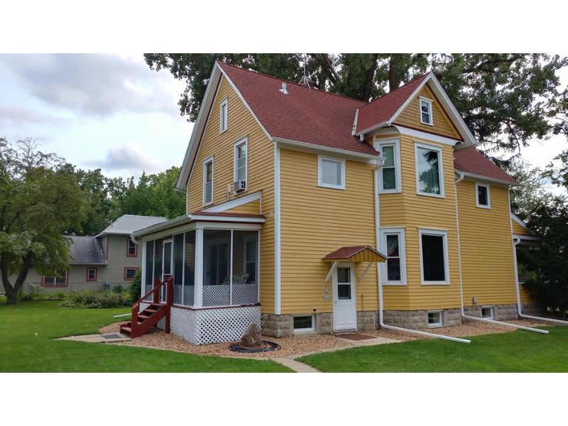37532 3rd Ave, Dennison, MN 55018
