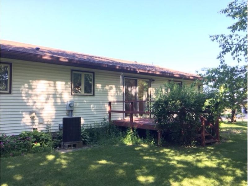 110 3rd Ave NE, Bertha, MN 56437