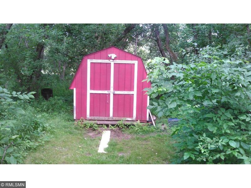 49502 Dupuis Rd, Sandstone, MN 55072