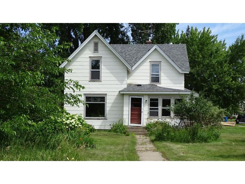 405 Rush Ave NW, Elk River, MN 55330