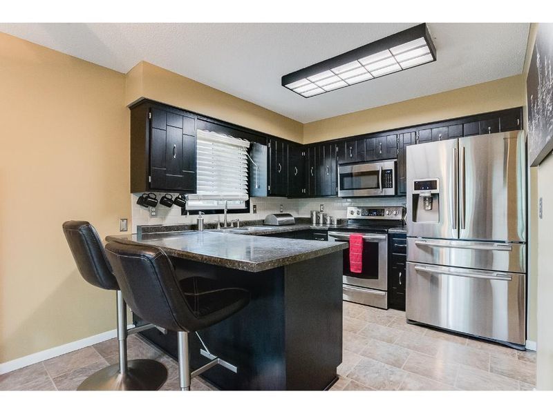505 Springhill Rd, Vadnais Heights, MN 55127