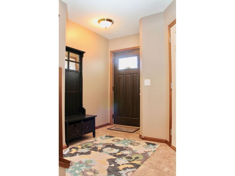 1100 Heron Dr, Mankato, MN 56001