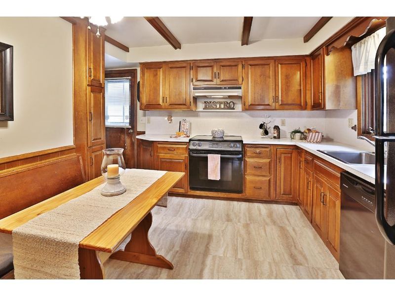 4337 Zane Ave N, Crystal, MN 55422