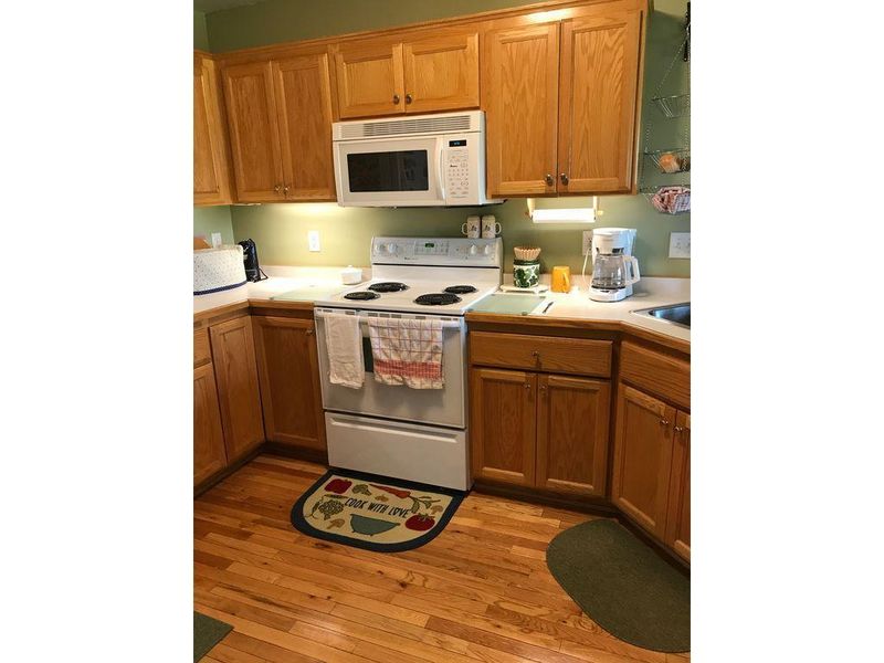 112 Cottage Dr, Osceola, WI 54020