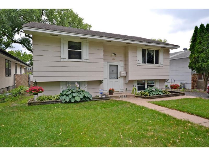 1362 Beech St, Saint Paul, MN 55106