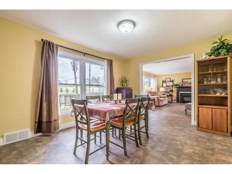 1607 Whitaker St, White Bear Lake, MN 55110