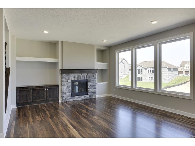 10982 Glenview Pl N, Champlin, MN 55316