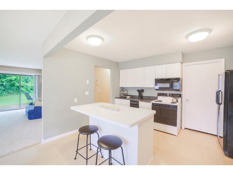 3720 Independence Ave S #82, Saint Louis Park, MN 55426