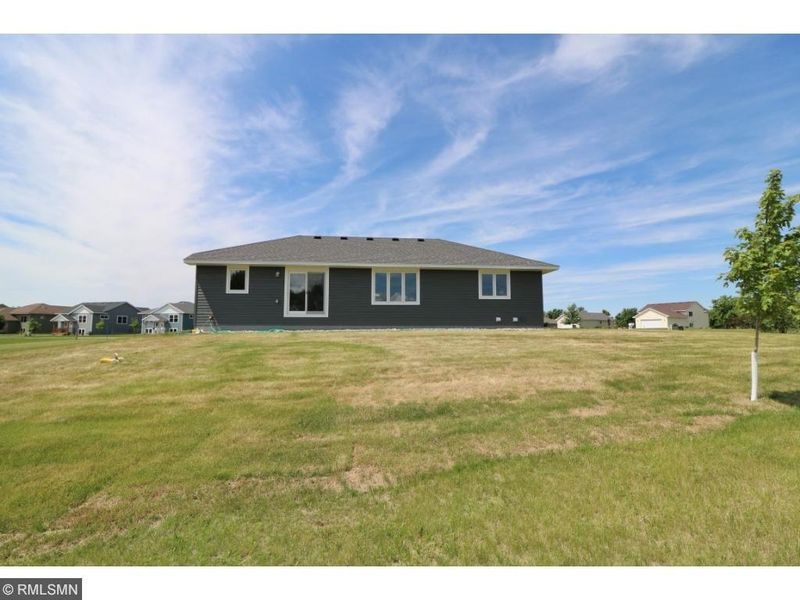 995 Abbygail Dr, Alexandria, MN 56308