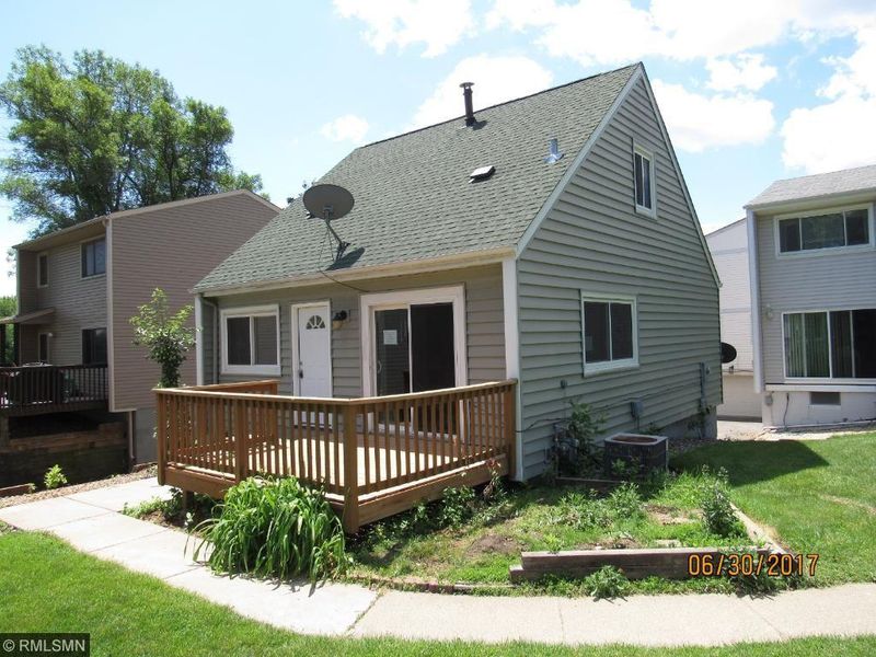 3438 Pilgrim Ln N, Plymouth, MN 55441