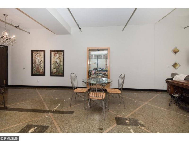 350 Saint Peter St #407, Saint Paul, MN 55102