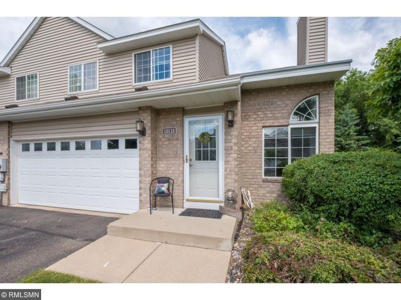 13113 Gable Ln, Apple Valley, MN 55124