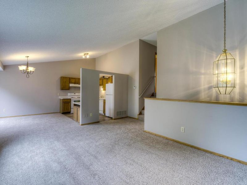 4241 Sunrise Rd, Eagan, MN 55122