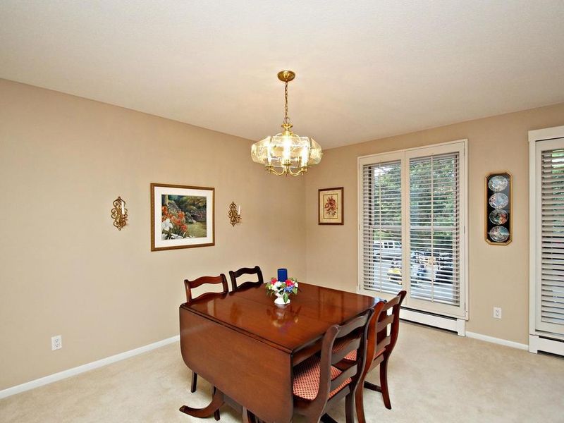 8441 Irwin Rd #213, Bloomington, MN 55437