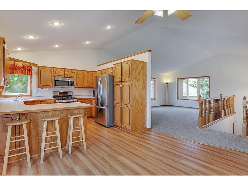 606 7th Ave NE, Saint Joseph, MN 56374