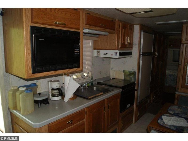 18625 E Ham Lake Dr, Akeley, MN 56433