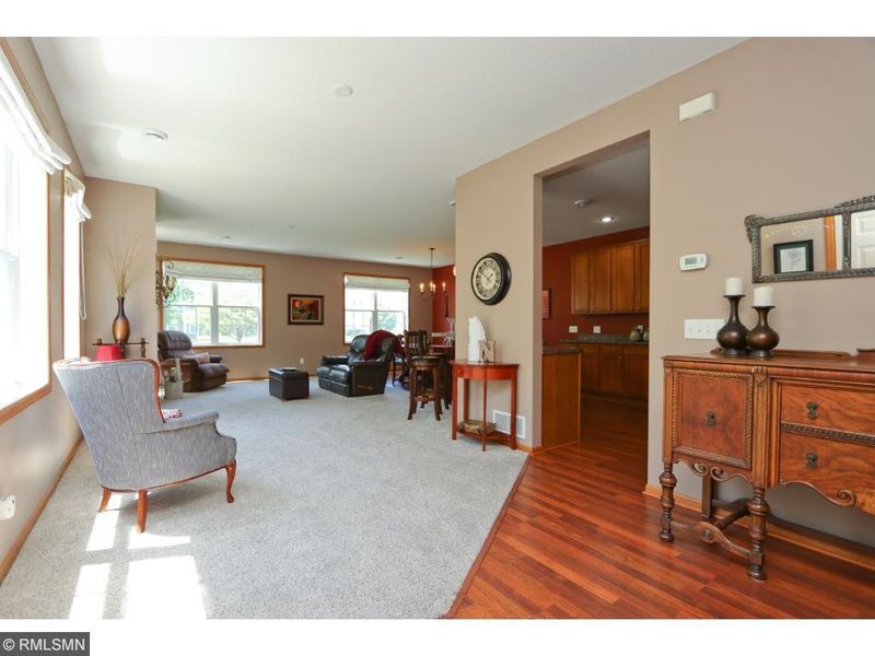 2430 49th St E, Inver Grove Heights, MN 55076
