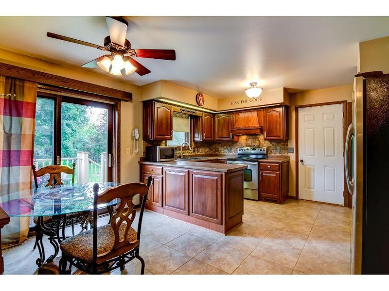 2923 Mars Ave, Eau Claire, WI 54703
