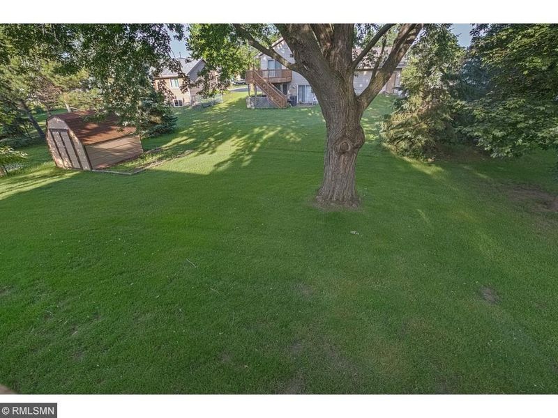 16085 Excelsior Dr, Rosemount, MN 55068