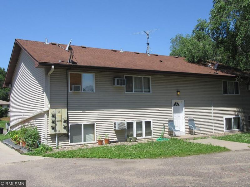 938 19th Ave N, South Saint Paul, MN 55075