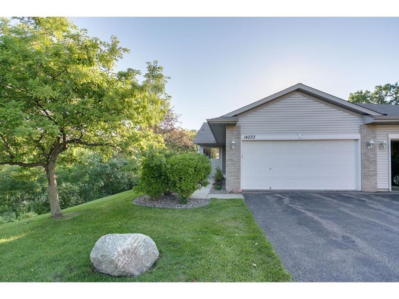 14233 43rd Ave N, Plymouth, MN 55446