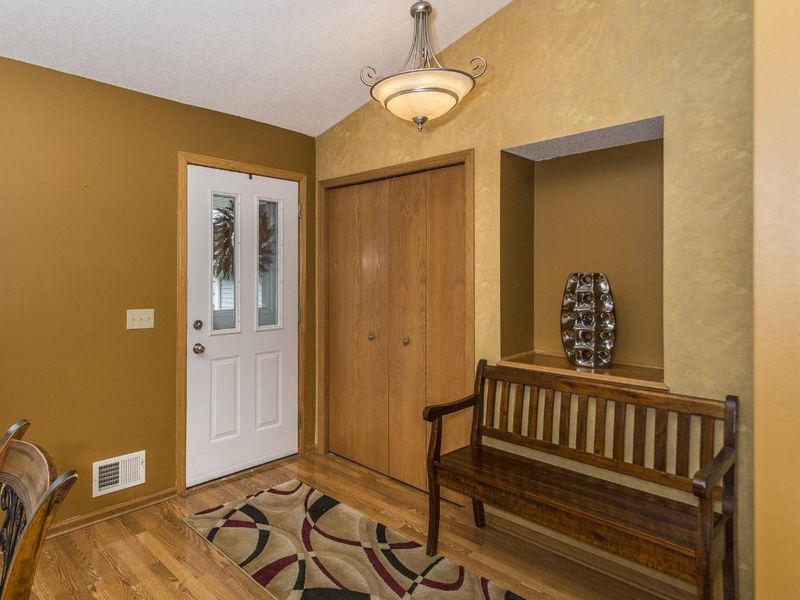 1300 Surrey Ln, Stillwater, MN 55082