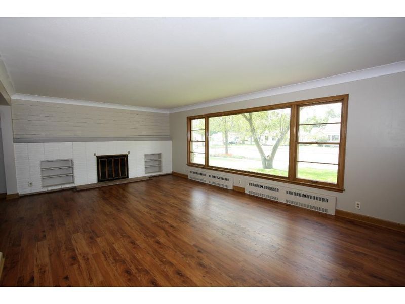 2909 S Lexington Blvd, Eau Claire, WI 54701