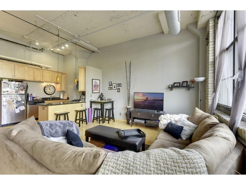 1901 E Hennepin Ave #110, Minneapolis, MN 55413