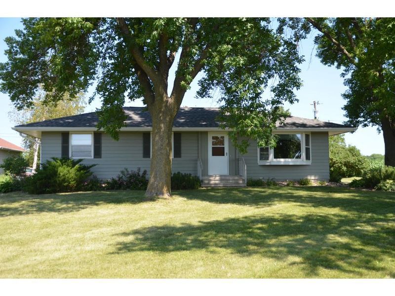 22625 Glynview Trl, Faribault, MN 55021