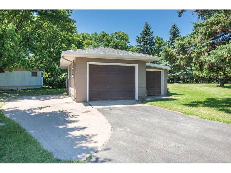 11571 89th St NW, Annandale, MN 55302