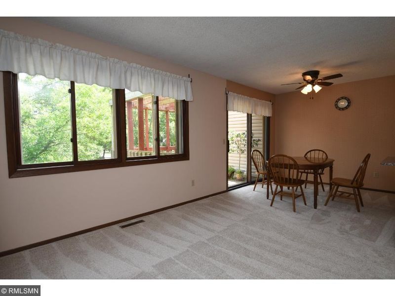6743 Hallmark Dr, Eden Prairie, MN 55346