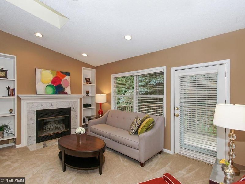 7257 Bren Ln, Eden Prairie, MN 55346