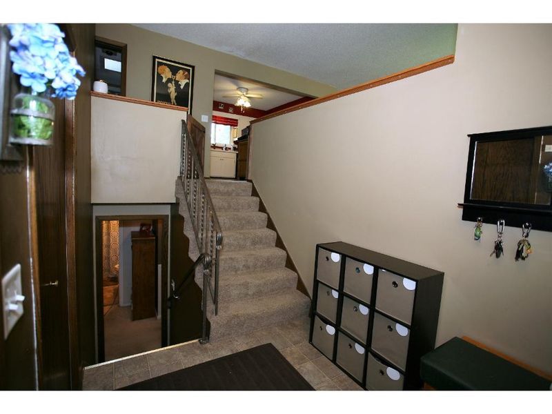 1213 Foxwood Ct, New Brighton, MN 55112