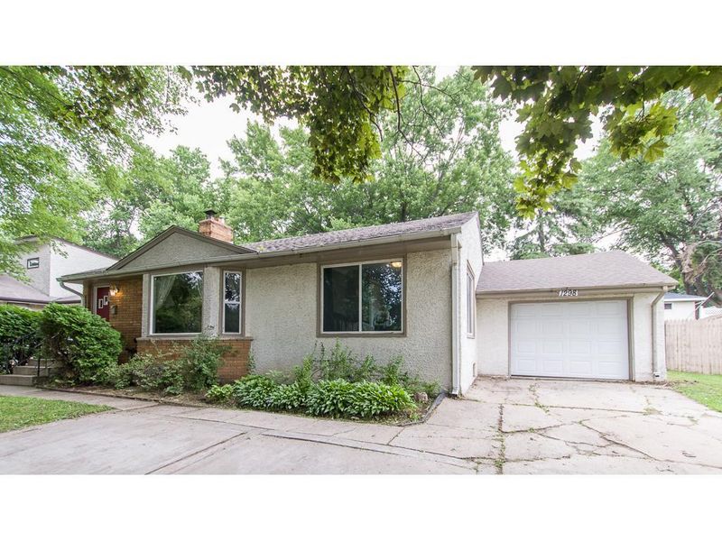 1298 Clarence St, Saint Paul, MN 55106