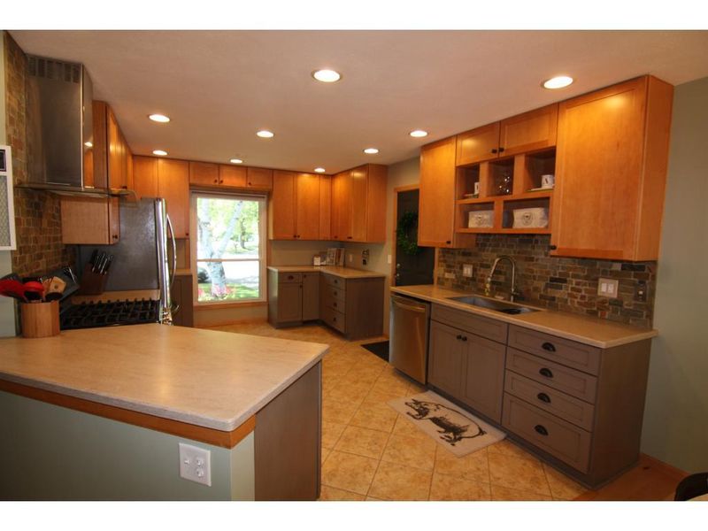 183 Cottonwood Ct, Stillwater, MN 55082