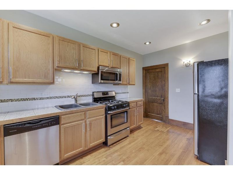 749 Smith Ave S, Saint Paul, MN 55107