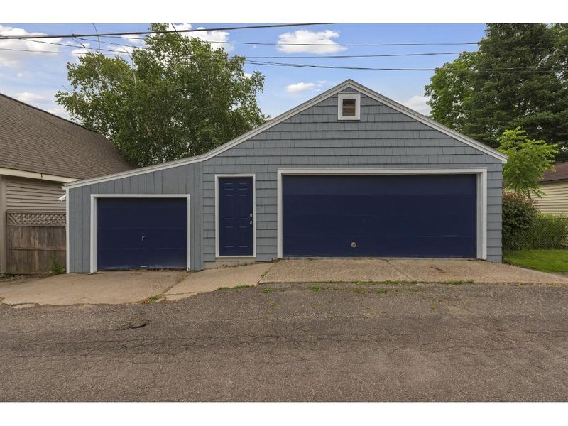 749 Smith Ave S, Saint Paul, MN 55107